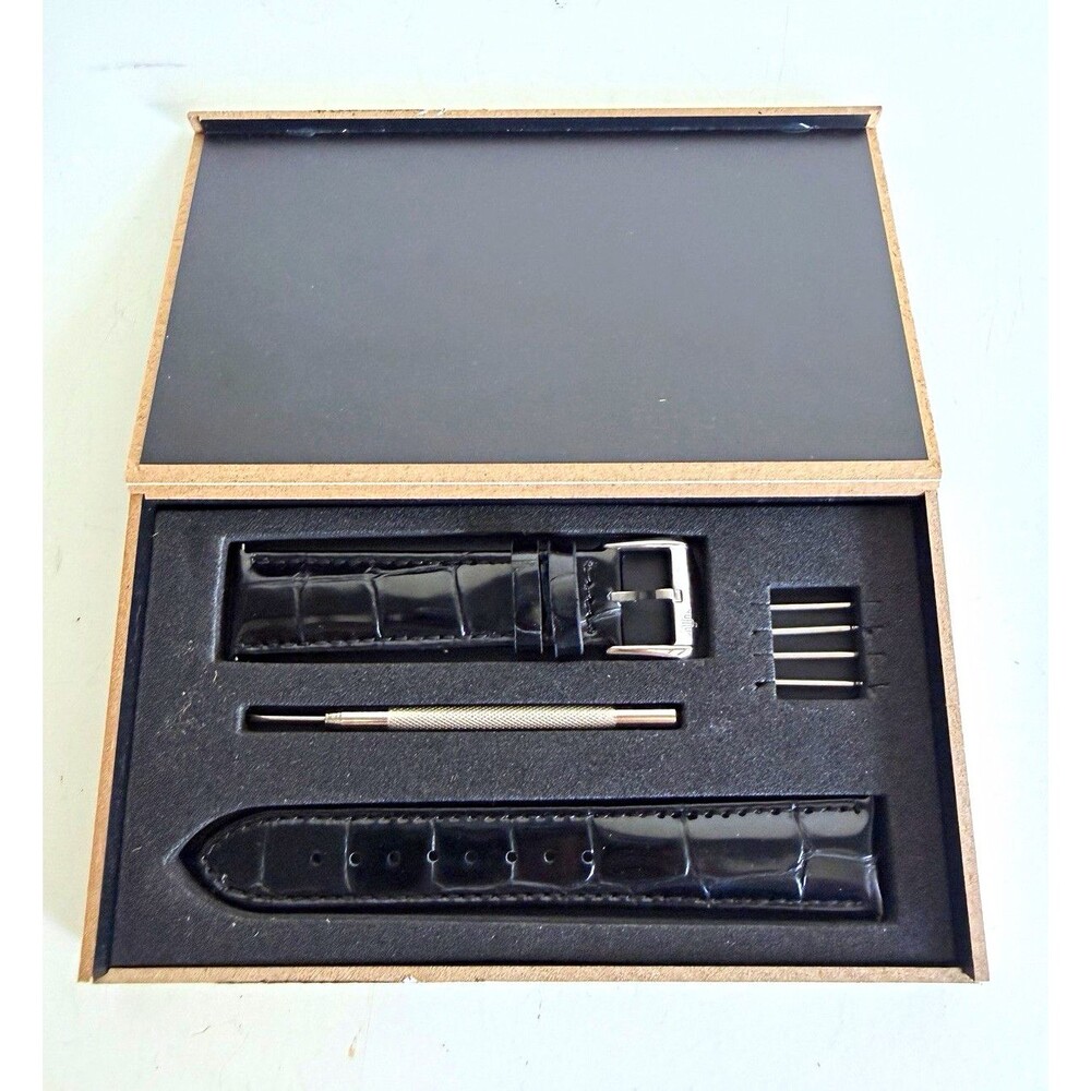 Oupinike Black Leather Two-Piece Wristwatch Band Strap